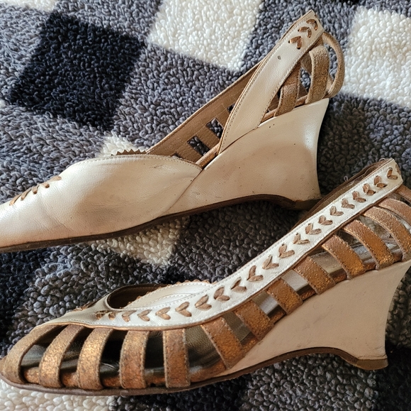 Mayle wedges size 37 (but feels bigger) - Picture 3 of 7